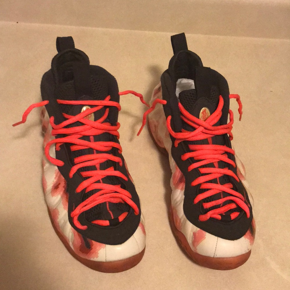 Nike foam posit florals